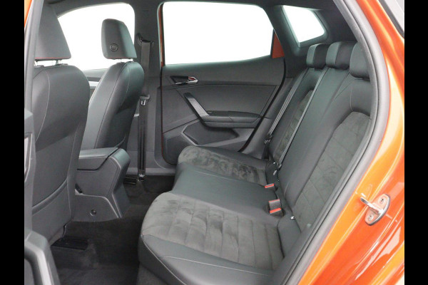 Seat Arona 1.5 TSI EVO FR Intens | Stoelverwarming | Leder/Alcantara | Full LED | Adaptive cruise | Camera | Dodehoek detectie | Carplay | Navigatie | Climate control | Park Assist | Keyless
