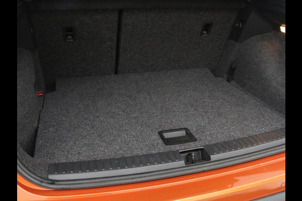 Seat Arona 1.5 TSI EVO FR Intens | Stoelverwarming | Leder/Alcantara | Full LED | Adaptive cruise | Camera | Dodehoek detectie | Carplay | Navigatie | Climate control | Park Assist | Keyless
