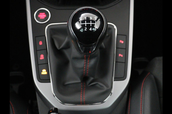 Seat Arona 1.5 TSI EVO FR Intens | Stoelverwarming | Leder/Alcantara | Full LED | Adaptive cruise | Camera | Dodehoek detectie | Carplay | Navigatie | Climate control | Park Assist | Keyless