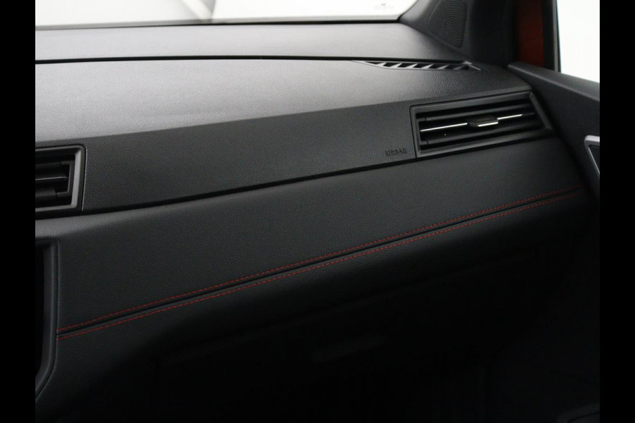 Seat Arona 1.5 TSI EVO FR Intens | Stoelverwarming | Leder/Alcantara | Full LED | Adaptive cruise | Camera | Dodehoek detectie | Carplay | Navigatie | Climate control | Park Assist | Keyless