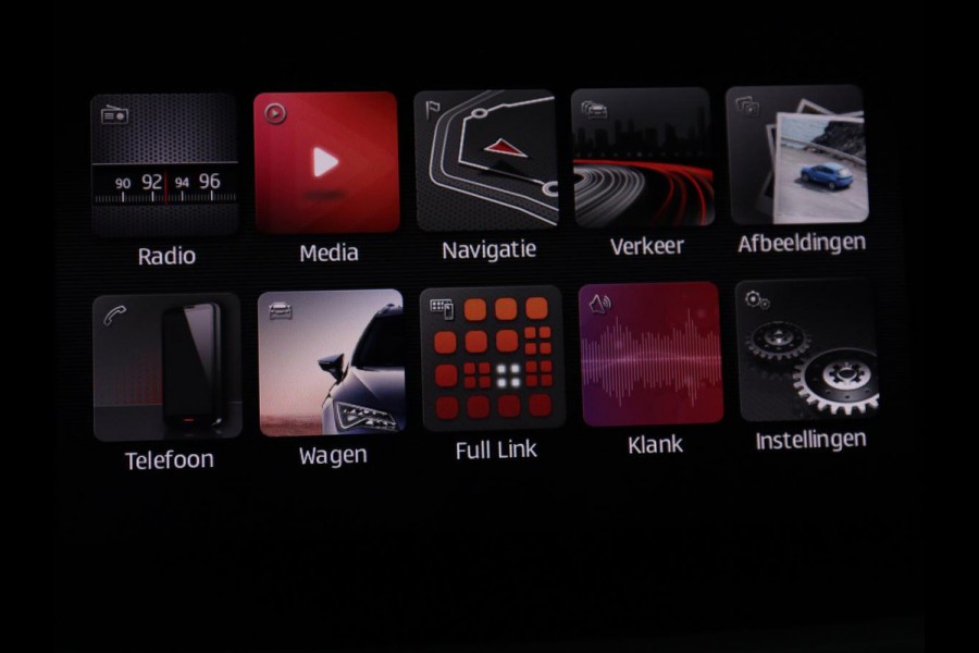 Seat Arona 1.5 TSI EVO FR Intens | Stoelverwarming | Leder/Alcantara | Full LED | Adaptive cruise | Camera | Dodehoek detectie | Carplay | Navigatie | Climate control | Park Assist | Keyless