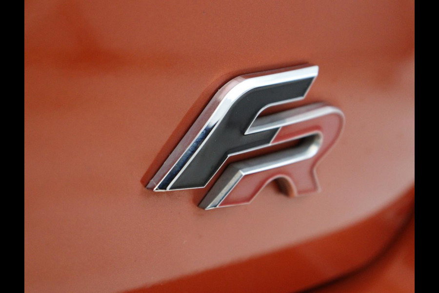 Seat Arona 1.5 TSI EVO FR Intens | Stoelverwarming | Leder/Alcantara | Full LED | Adaptive cruise | Camera | Dodehoek detectie | Carplay | Navigatie | Climate control | Park Assist | Keyless