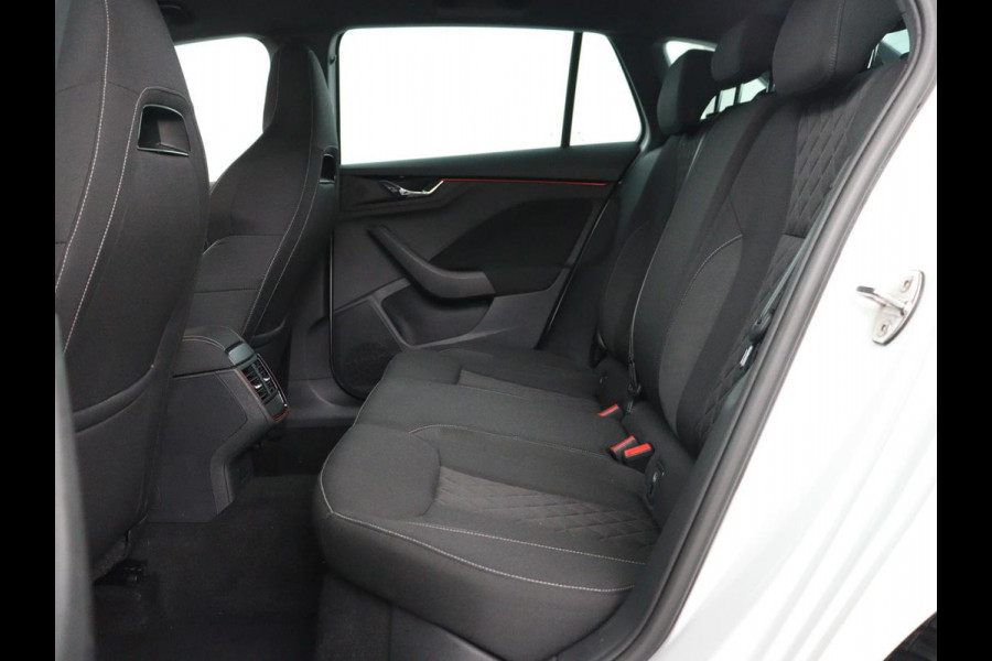 Škoda SCALA 1.0 TSI Sport | Automaat | Trekhaak | Carplay | 17'' | Sportstoelen | Full LED | Parkeerhulp | Climate control | Cruise control | Bluetooth