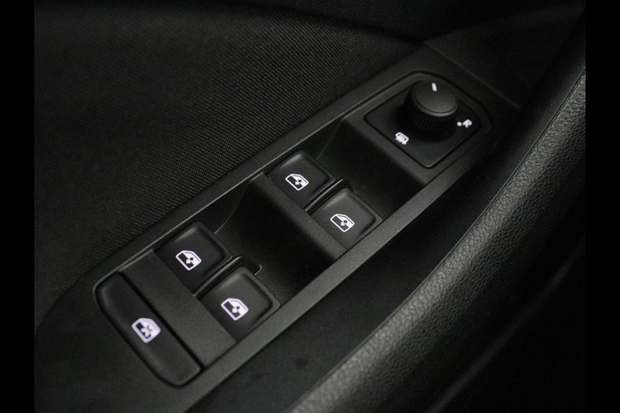 Škoda SCALA 1.0 TSI Sport | Automaat | Trekhaak | Carplay | 17'' | Sportstoelen | Full LED | Parkeerhulp | Climate control | Cruise control | Bluetooth