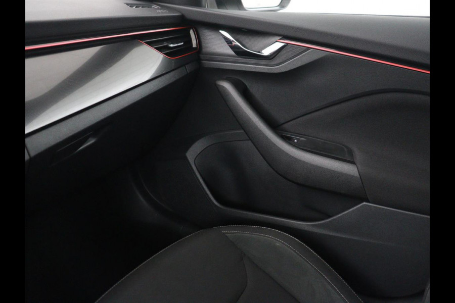 Škoda SCALA 1.0 TSI Sport | Automaat | Trekhaak | Carplay | 17'' | Sportstoelen | Full LED | Parkeerhulp | Climate control | Cruise control | Bluetooth