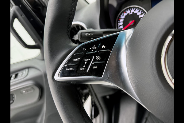 Mercedes-Benz Sprinter 317 1.9 CDI L2H2 Select Navigatie Trekhaak 3500kg Parkeerpakket Betimmering Stoelverwarming