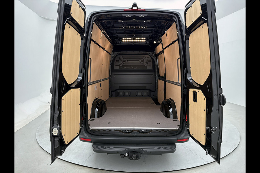 Mercedes-Benz Sprinter 317 1.9 CDI L2H2 Select Navigatie Trekhaak 3500kg Parkeerpakket Betimmering Stoelverwarming
