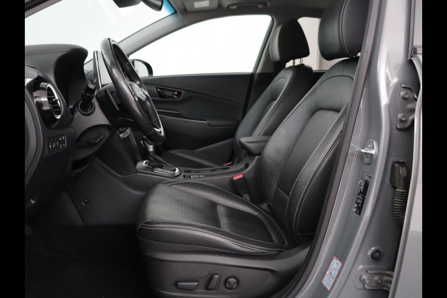 Hyundai Kona 1.6 GDI HEV Premium Sky | Schuifdak | Leder | Stoelventilatie | Adaptive cruise | Trekhaak | Head-Up | Carplay | Camera | Achterbankverwarming | Navigatie | Keyless | Climate control