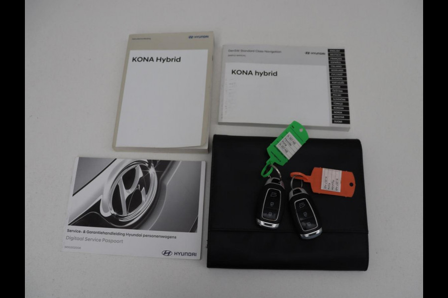 Hyundai Kona 1.6 GDI HEV Premium Sky | Schuifdak | Leder | Stoelventilatie | Adaptive cruise | Trekhaak | Head-Up | Carplay | Camera | Achterbankverwarming | Navigatie | Keyless | Climate control
