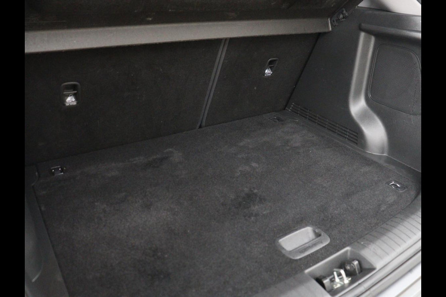 Hyundai Kona 1.6 GDI HEV Premium Sky | Schuifdak | Leder | Stoelventilatie | Adaptive cruise | Trekhaak | Head-Up | Carplay | Camera | Achterbankverwarming | Navigatie | Keyless | Climate control