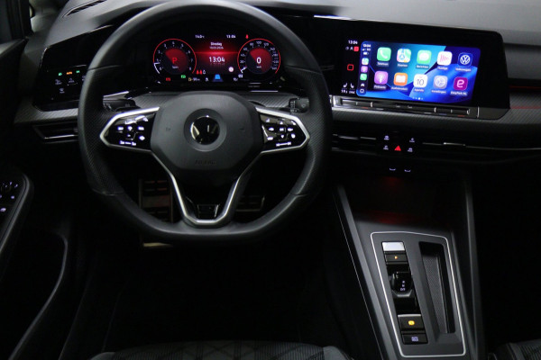 Volkswagen Golf 1.5 eTSI R-Line Pano/HUD/H&K/CAM/BLINDESPOT/BOMVOL