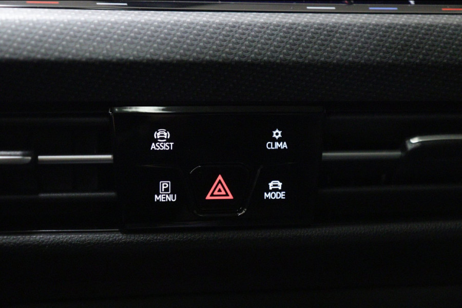 Volkswagen Golf 1.5 eTSI R-Line Pano/HUD/H&K/CAM/BLINDESPOT/BOMVOL