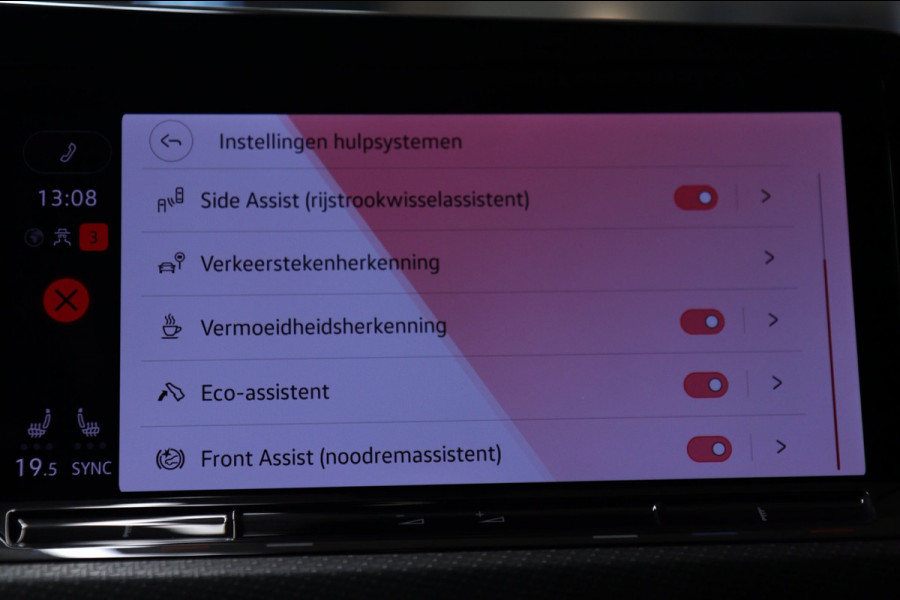 Volkswagen Golf 1.5 eTSI R-Line Pano/HUD/H&K/CAM/BLINDESPOT/BOMVOL