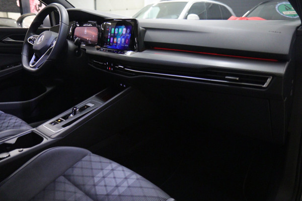 Volkswagen Golf 1.5 eTSI R-Line Pano/HUD/H&K/CAM/BLINDESPOT/BOMVOL