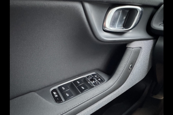 Polestar 2 Single Motor 225PK/Camera/LED/Clima/Adap.Cruise/SOH92% APK 20-01-2028