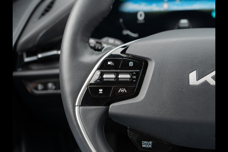 Kia Niro EV DynamicPlusLine 64.8 kWh Schuifdak | Leder | LED | Stuur + Stoelverwarming | Navigatie l PDC l Carplay