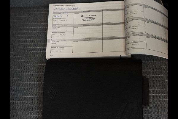 Renault Clio 1.0 TCe 90 GPF Techno | Groot Navi | 360 | 17" | Stoel & Stuurverwarming | Carplay | Dealer onderhouden!