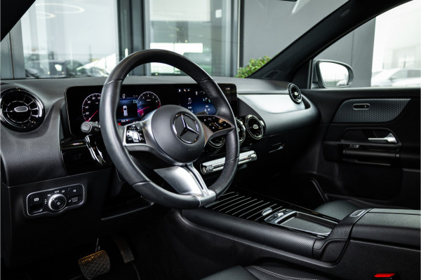 Mercedes-Benz GLA GLA200 - ACC | Camera | Stoelverwarming