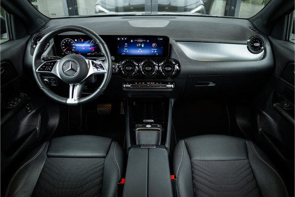 Mercedes-Benz GLA GLA200 - ACC | Camera | Stoelverwarming