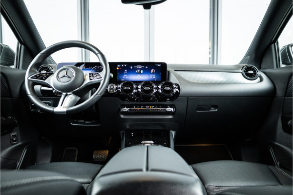 Mercedes-Benz GLA GLA200 - ACC | Camera | Stoelverwarming