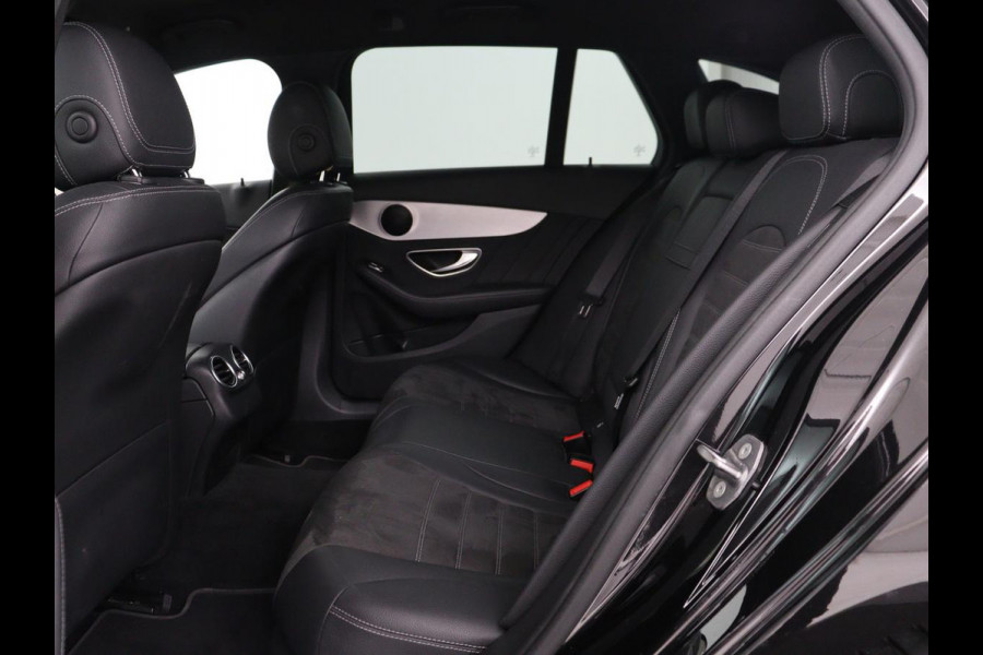 Mercedes-Benz C-Klasse 160 AMG Limited | Stoelverwarming | Leder/Alcantara | Trekhaak | Full LED | Park Assist | Camera | Navigatie | Climate control | Bluetooth | Cruise control