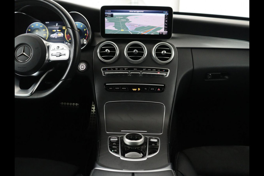 Mercedes-Benz C-Klasse 160 AMG Limited | Stoelverwarming | Leder/Alcantara | Trekhaak | Full LED | Park Assist | Camera | Navigatie | Climate control | Bluetooth | Cruise control