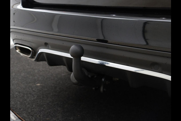 Mercedes-Benz C-Klasse 160 AMG Limited | Stoelverwarming | Leder/Alcantara | Trekhaak | Full LED | Park Assist | Camera | Navigatie | Climate control | Bluetooth | Cruise control