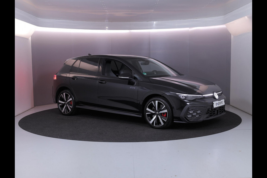 Volkswagen Golf 1.5 eHybrid GTE 272 pk Automaat (DSG) | Sportpakket | Panoramadak | Lederen bekleding | Elektr. trekhaak | Parkeersensoren | Blackstyle | Stoelverwarming |
