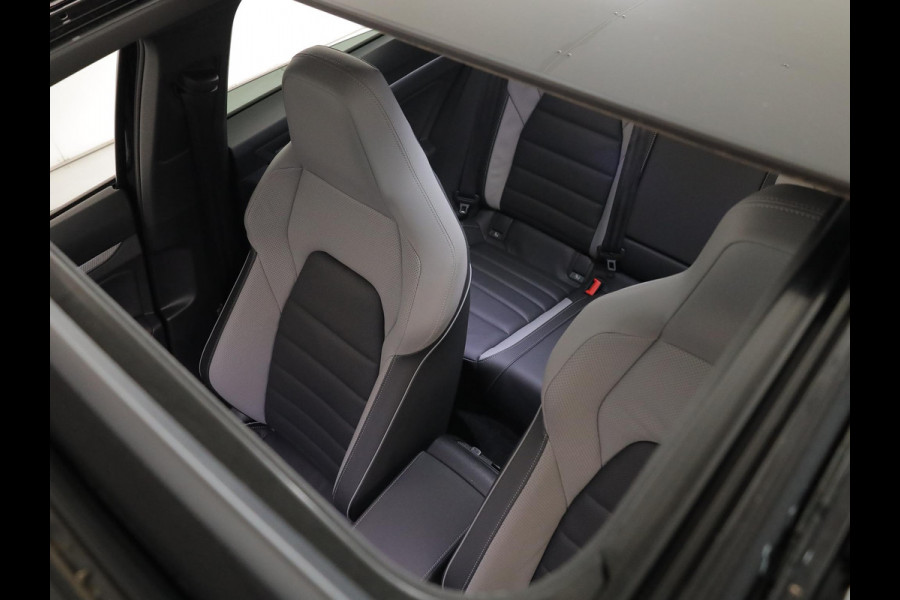 Volkswagen Golf 1.5 eHybrid GTE 272 pk Automaat (DSG) | Sportpakket | Panoramadak | Lederen bekleding | Elektr. trekhaak | Parkeersensoren | Blackstyle | Stoelverwarming |