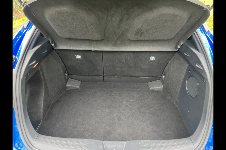 Toyota C-HR 1.8 Hybrid Bi-Tone | JBL + Keyless + Camera + Trekhaak Nu € 14.975,-!!!