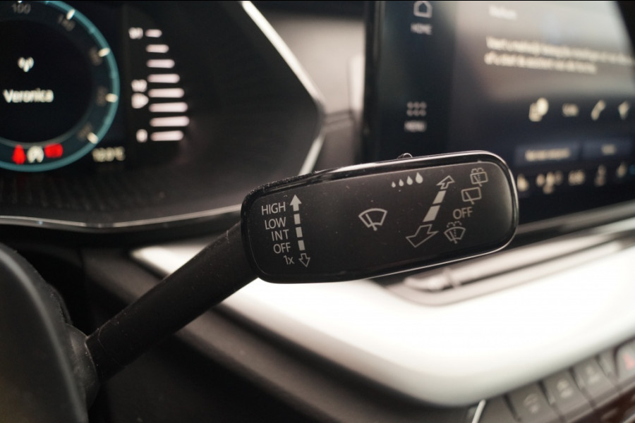 Škoda Octavia Combi 1.0 TSI 110pk DSG Business Edition -PANO-ECC-CAM-