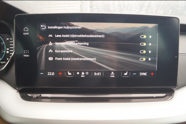 Škoda Octavia Combi 1.0 TSI 110pk DSG Business Edition -PANO-ECC-CAM-