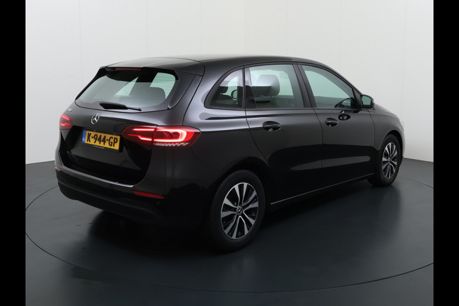 Mercedes-Benz B-Klasse 180 Style | Widescreen Camera LED