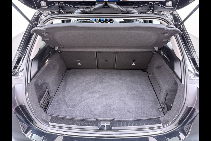 Mercedes-Benz B-Klasse 180 Style | Widescreen Camera LED