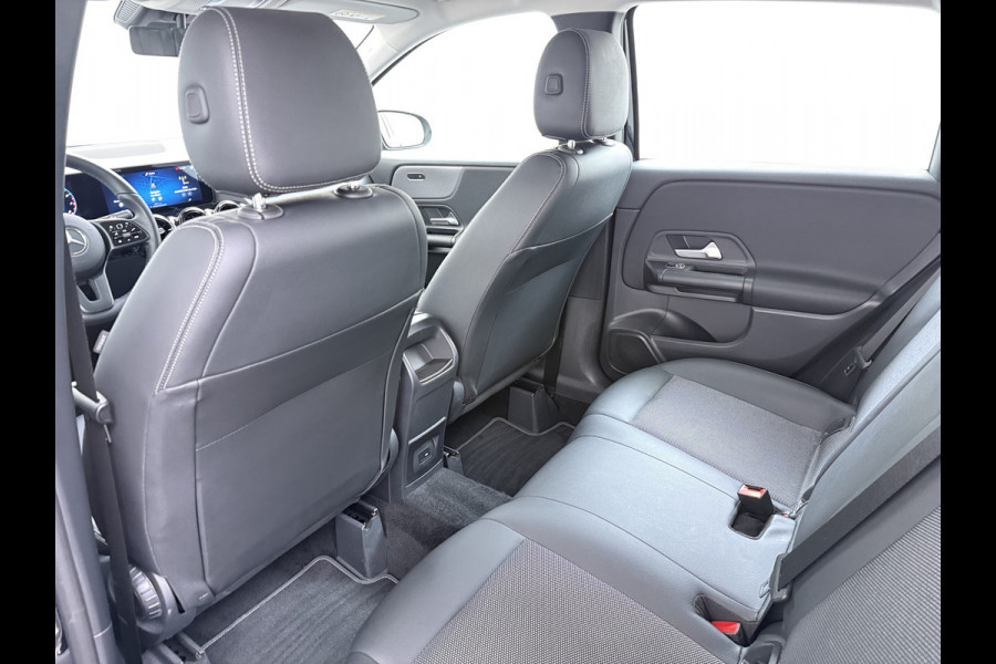 Mercedes-Benz B-Klasse 180 Style | Widescreen Camera LED