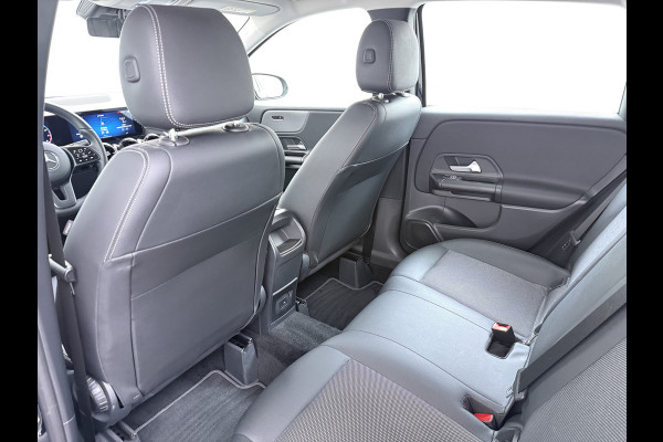 Mercedes-Benz B-Klasse 180 Style | Widescreen Camera LED