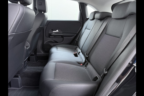 Mercedes-Benz B-Klasse 180 Style | Widescreen Camera LED