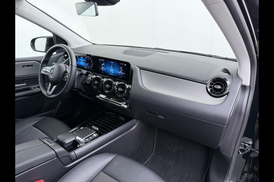 Mercedes-Benz B-Klasse 180 Style | Widescreen Camera LED