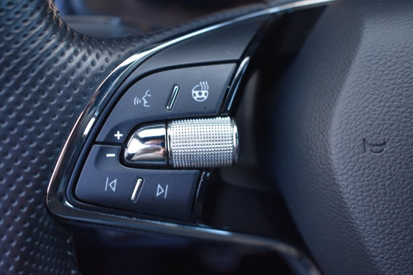 Škoda Kodiaq 1.5 TSI Sportline | MJ21 | TREKHAAK | CAMERA | ADAPT. CRUISE CONTROLE | CANTON | STOELVERWARMING | NAP