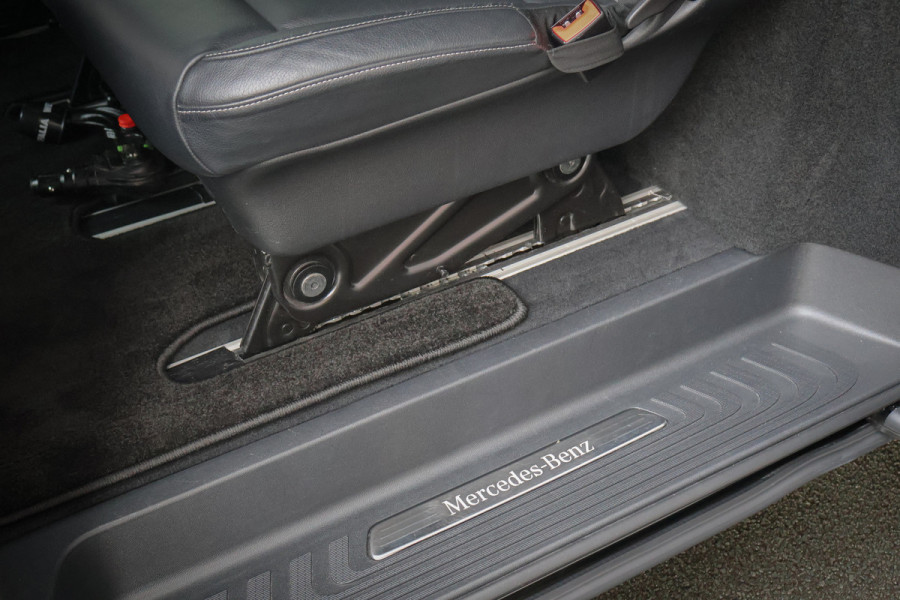 Mercedes-Benz V-Klasse 300d Extra Lang DC Avantgarde Edition | STOELVERWARMING | ADPATIVE CRUISE |