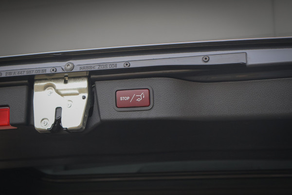 Mercedes-Benz V-Klasse 300d Extra Lang DC Avantgarde Edition | STOELVERWARMING | ADPATIVE CRUISE |