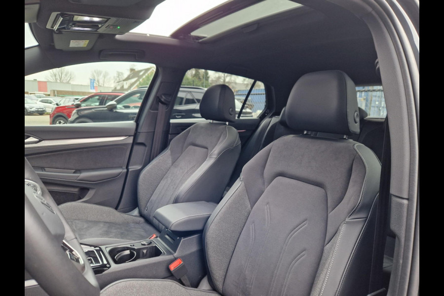 Volkswagen Golf 8.5 1.5 eTSI 150pk dsg 50 Edition/Pano/IQ drive/Full