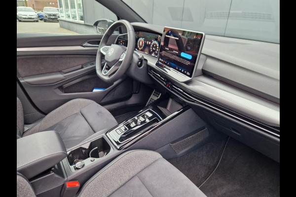 Volkswagen Golf 8.5 1.5 eTSI 150pk dsg 50 Edition/Pano/IQ drive/Full