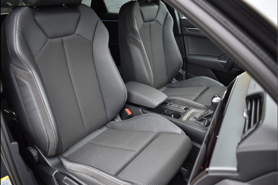Audi Q3 Sportback 45 TFSI e S-Line 245 Pk Navi Sfeerverlichting Full Led Keyless Trekhaak 20 Inch Unieke staat