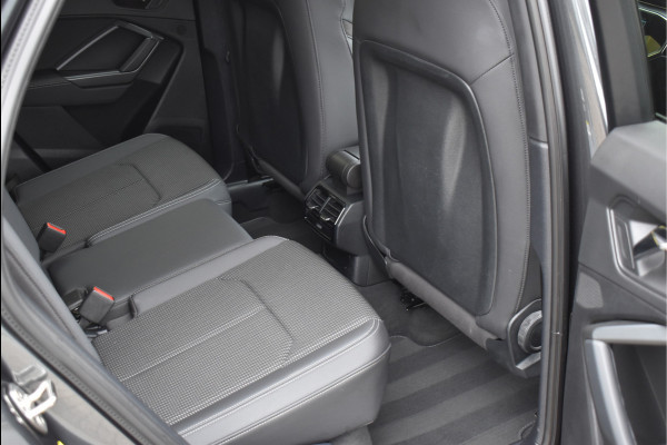 Audi Q3 Sportback 45 TFSI e S-Line 245 Pk Navi Sfeerverlichting Full Led Keyless Trekhaak 20 Inch Unieke staat