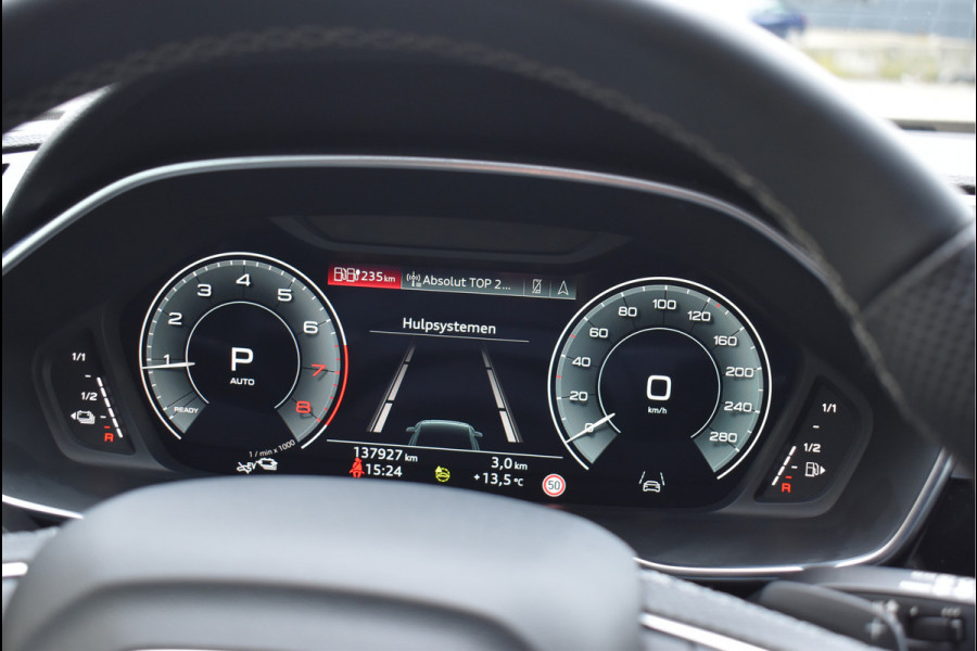 Audi Q3 Sportback 45 TFSI e S-Line 245 Pk Navi Sfeerverlichting Full Led Keyless Trekhaak 20 Inch Unieke staat