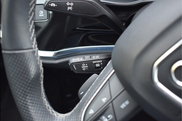 Audi Q3 Sportback 45 TFSI e S-Line 245 Pk Navi Sfeerverlichting Full Led Keyless Trekhaak 20 Inch Unieke staat