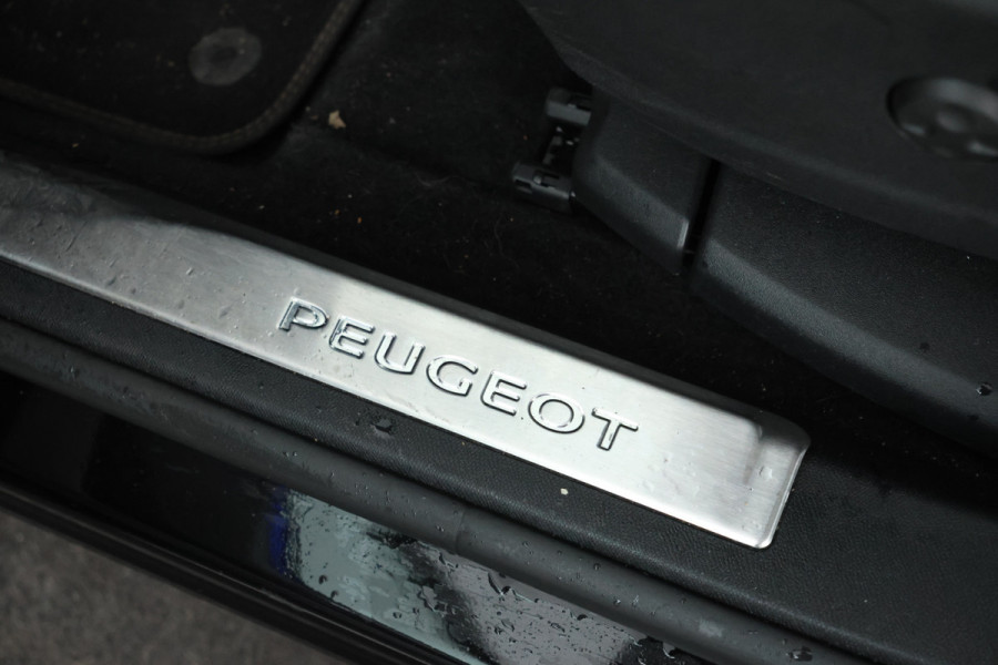 Peugeot 5008 1.5 BlueHDI GT Pack Business Automaat, 7 Persoons, Navigatie