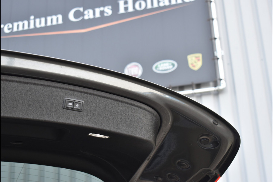 Audi Q5 50 TFSI e S-Line 299 Pk RS-Stoel Luchtvering Matrix Oled ACC Keyless Trekhaak 20 Inch