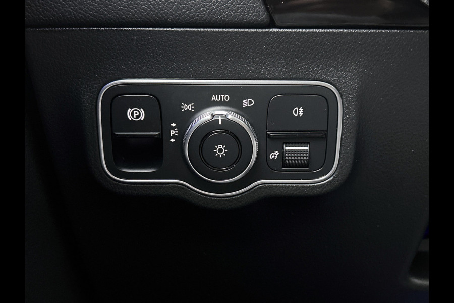 Mercedes-Benz EQA 250 Luxury 67 kWh | Achteruitrij camera | Stoelverwarming | Panoramadak | Navigatie | Sfeerverlichting | Cruis control |  Inclusief 24 maanden Mercedes-Benz Certified garantie voor Europa.